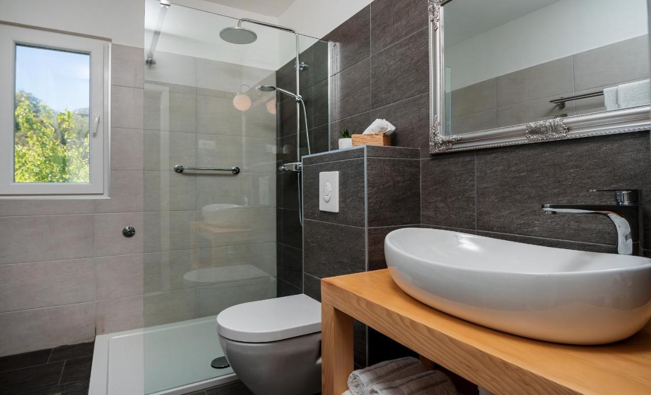Casa Katalina Apartamento Komiža Exterior foto