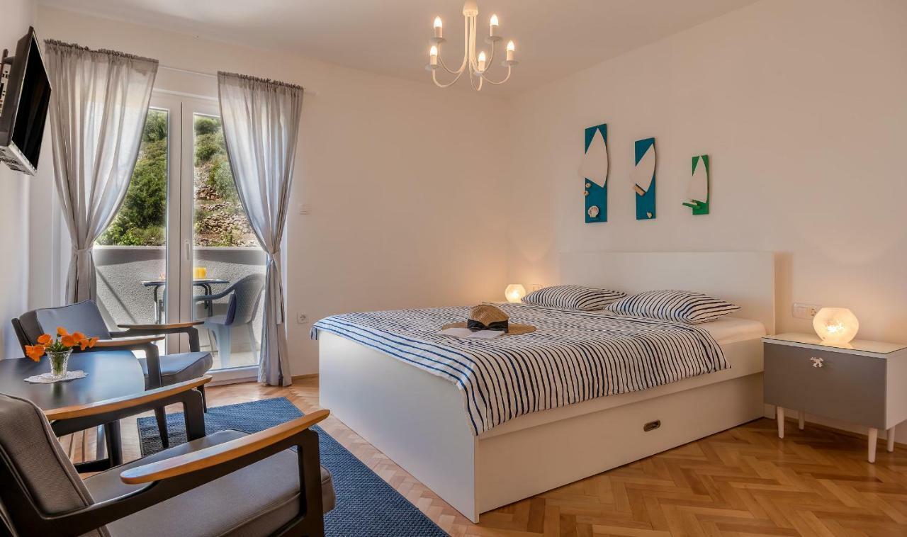 Casa Katalina Apartamento Komiža Exterior foto