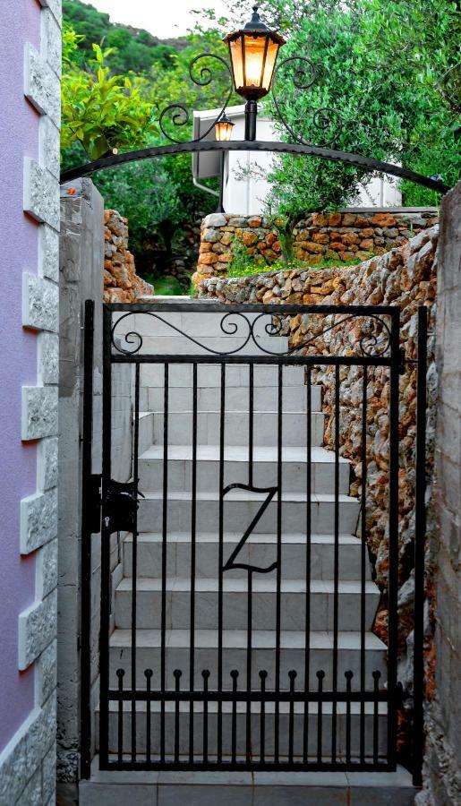 Casa Katalina Apartamento Komiža Exterior foto